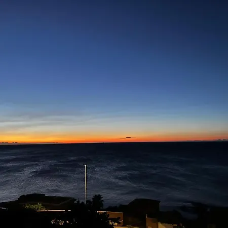 Trésor D Antheor- Bord De Saint-Raphaël