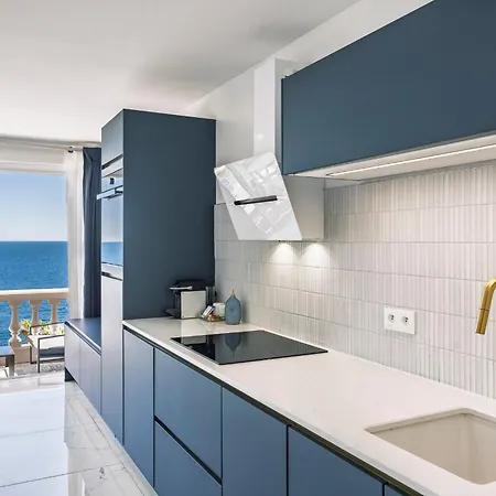 Trésor D Antheor- Bord De * Saint-Raphaël