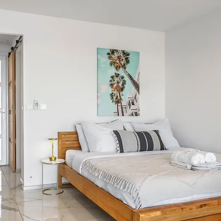 Tresor D Antheor- Bord De Apartment