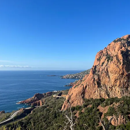 Tresor D Antheor- Bord De Apartment