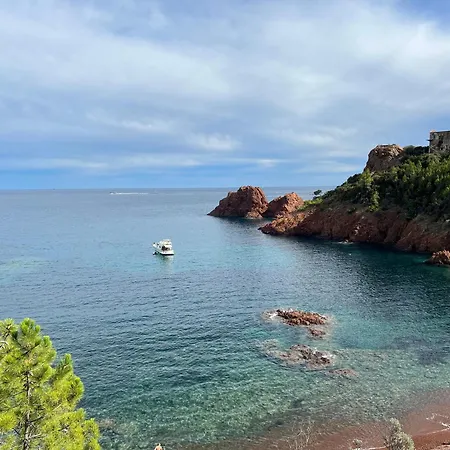 Apartment Tresor D Antheor- Bord De Saint-Raphaël
