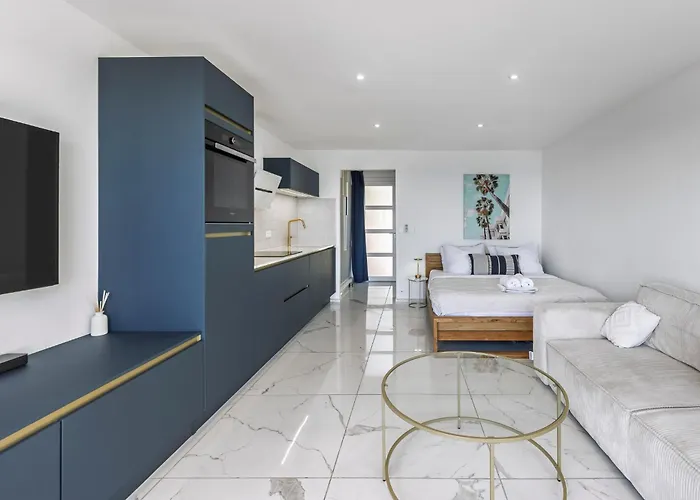 Tresor D Antheor- Bord De * Saint-Raphaël