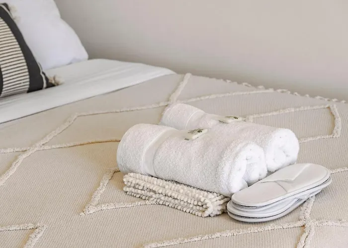 Tresor D Antheor- Bord De Apartment *