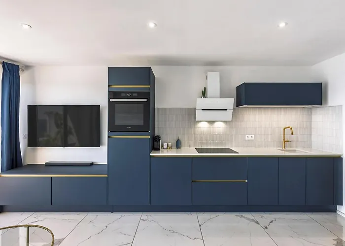 Tresor D Antheor- Bord De Apartment